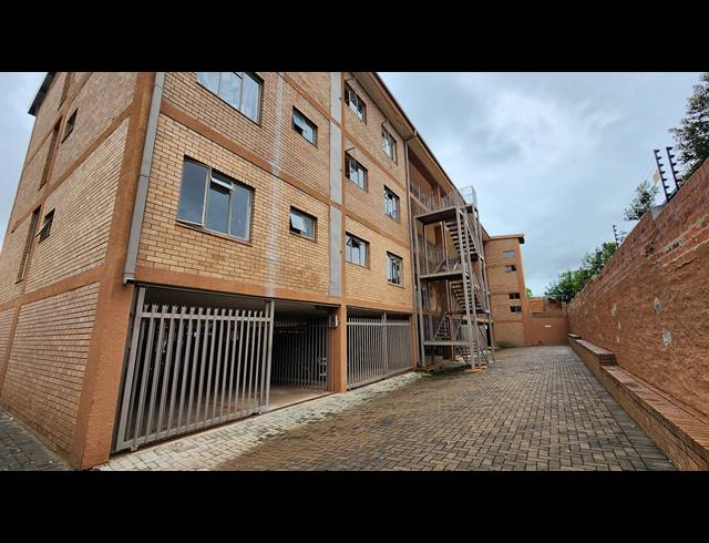 1,338M² APARTMENT BLOCK FOR SALE IN POLOKWANE CENTRAL